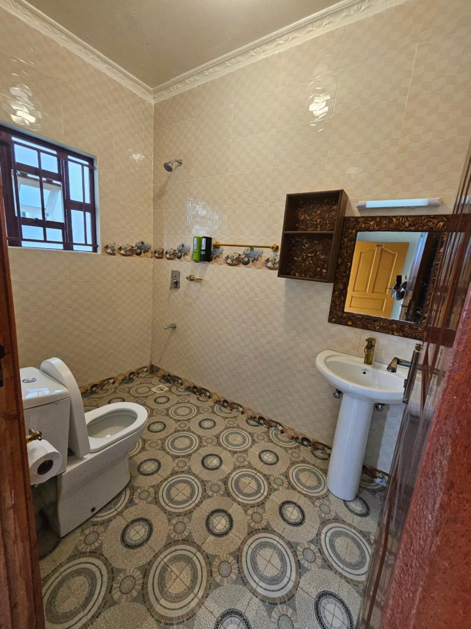 Grand Amoena Guest House Найваша Экстерьер фото